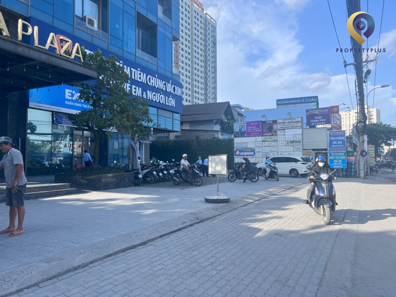 La Astoria Plaza